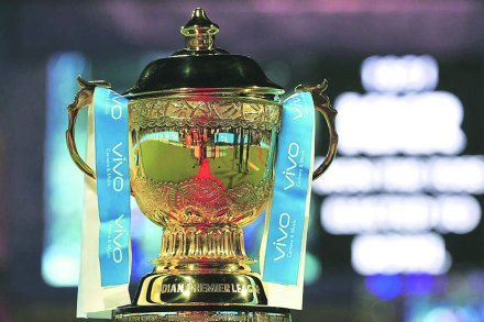 IPL 2020चे आयोजन युएईमध्ये १९ सप्टेंबर ते १० नोव्हेंबर दरम्यान होणार आहे.