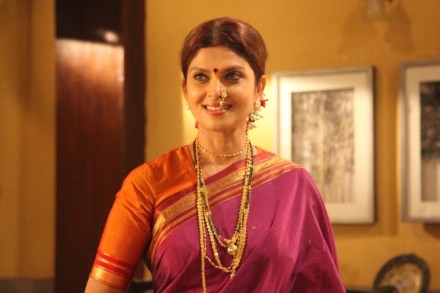 वर्षा उसगावकर यांचं छोट्या पडद्यावर कमबॅक वर्षा उसगावकर यांचं छोट्या पडद्यावर कमबॅक