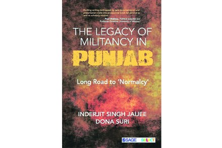 ‘द लीगसी ऑफ मिलिटन्सी इन पंजाब : लाँग रोड टु ‘नॉर्मलसी’’

लेखक : इंदरजीतसिंग जैजी, डोना सुरी

प्रकाशक : सेज पब्लिकेशन

पृष्ठे : २१४, किंमत : ५९५ रुपये