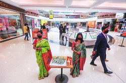 अवघ्या १२ तासांत पुन्हा ‘मॉल बंद’चे आदेश