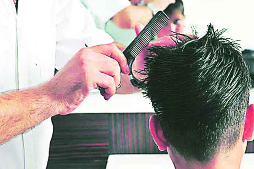 केशकर्तन व्यवसायाला पुन्हा तोटय़ाची कात्री केशकर्तन व्यवसायाला पुन्हा तोटय़ाची कात्री