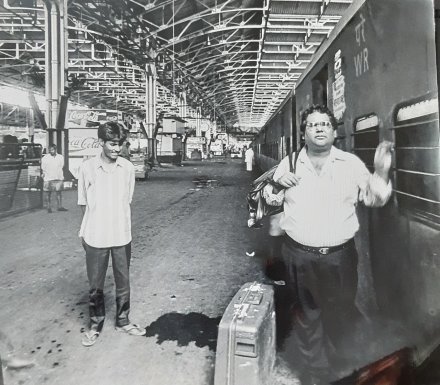 “..आणि पहिल्यांदा मुंबईत पाऊल ठेवले”, सतीश कौशीक यांनी शेअर केला फोटो