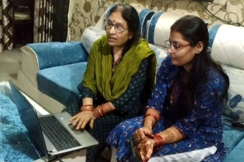 सासू-सुनेनं दाखवलं कर्तृत्व; सुशिक्षित बेरोजगार कमवतायेत २० हजार