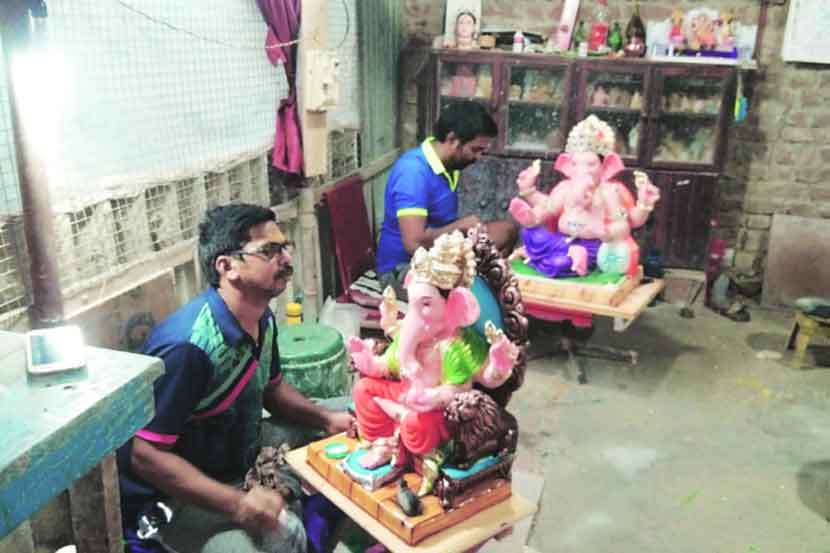 कारखान्यांमध्ये गणेशमूर्तींच्या कामांची लगबग सुरू