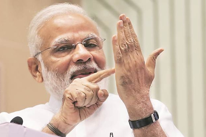 माडिया रिपोर्ट आणि भाजपा नेत्यांनुसार, पंतप्रधान मोदी आठवडयाचे सातही दिवस १८-१८ तास काम करतात. होळी-दिवाळी या सणांच्या काळातही ते दौऱ्यावर असतात. (Express Photo by Amit Mehra) माडिया रिपोर्ट आणि भाजपा नेत्यांनुसार, पंतप्रधान मोदी आठवडयाचे सातही दिवस १८-१८ तास काम करतात. होळी-दिवाळी या सणांच्या काळातही ते दौऱ्यावर असतात. (Express Photo by Amit Mehra)