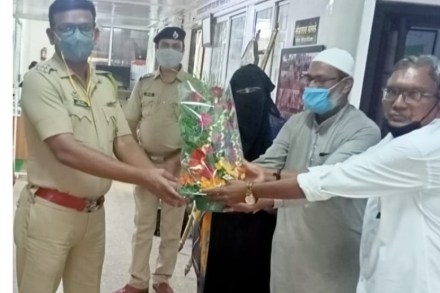 माणुसकीचे दर्शन : पुण्यात रिक्षावाल्या काकांनी परत केली ११ तोळे सोनं असलेली बॅग