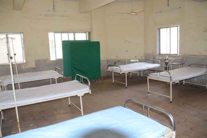 खाटा रिकाम्या तरीही दमछाक खाटा रिकाम्या तरीही दमछाक