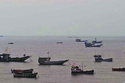 उत्तन समुद्रावरील दीपस्तंभाचे काम अर्धवट