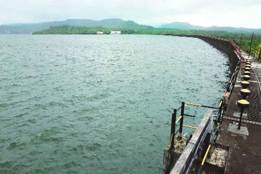 जिल्ह्य़ातील चार धरणे पूर्ण क्षमतेने भरण्याची प्रतीक्षा