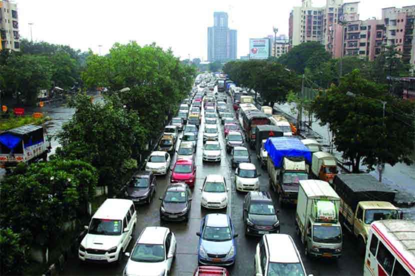 रुग्णांना वाहतूक कोंडीचा फटका