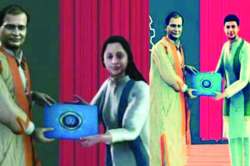 आभासी सन्मान सोहळ्याची गोष्ट