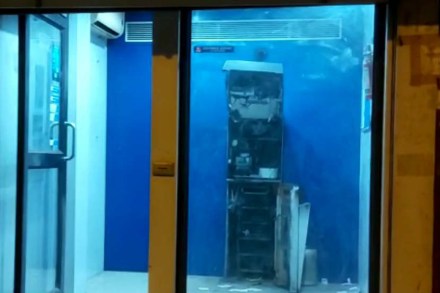 पिंपरी - अज्ञात चोरांनी गॅस कटरच्या सहाय्याने एटीएम फोडले असून ८ लाख रुपये लंपास केले आहेत.