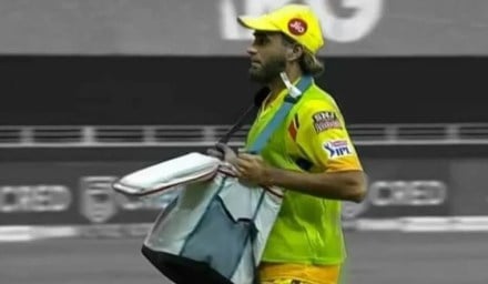 IPL 2020 : संघातील सहकाऱ्यांसाठी ड्रिंक्स घेऊन जाण्यात कसली शरम? – इम्रान ताहीर
