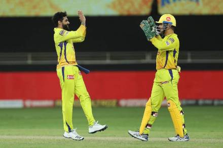 IPL : CSK ने पुढच्या हंगामातही धोनीलाच कर्णधार ठेवलं तर आश्चर्य वाटायला नको – गौतम गंभीर