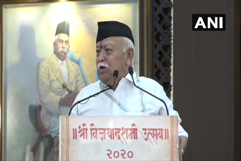 धर्मनिरपेक्षतेचं नाव पुढे करुन समाज तोडू नका-मोहन भागवत