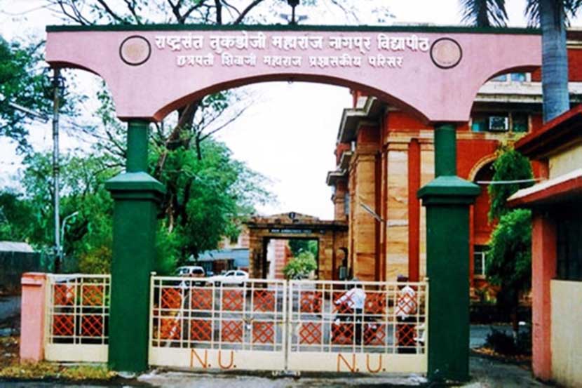हजारो विद्यार्थ्यांवर पुन्हा परीक्षा देण्याची वेळ