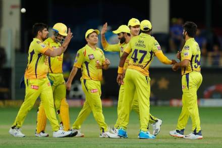 IPL 2020 : चेन्नईच्या पदरी आणखी एक पराभव, पण प्ले-ऑफच्या आशा अजुनही कायम…जाणून घ्या कसं