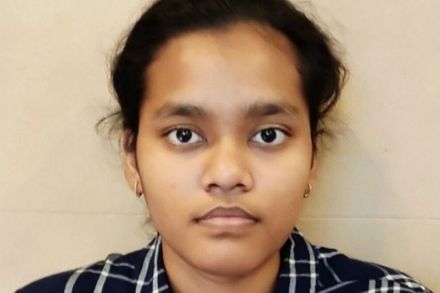 नवी दिल्ली : आकांक्षा सिंह या विद्यार्थीनीने नीट-२०२० परीक्षेत पैकीच्या पैकी गुण मिळवले. मात्र, तरीही तिला दुसऱ्या स्थानावर समाधान मानावं लागलं.