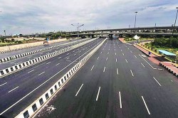 राष्ट्रीय महामार्ग चौपदरीकरणाला गती