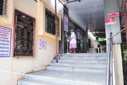 खर्चाची तत्परता, अत्यावश्यक सेवेला दिरंगाई खर्चाची तत्परता, अत्यावश्यक सेवेला दिरंगाई