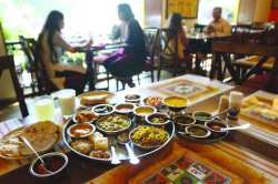 рд╕рдХреНрддреА рдирд╕рд▓реЗрд▓реНрдпрд╛ тАШрдЖрд░реЛрдЧреНрдп рд╕реЗрддреВтАЩ рдЕтАНреЕрдкрдЪреА рдЙрдкрд╛рд╣рд╛рд░рдЧреГрд╣рд╛рдВрдХрдбреВрди рдЕрдВрдорд▓рдмрдЬрд╛рд╡рдгреА