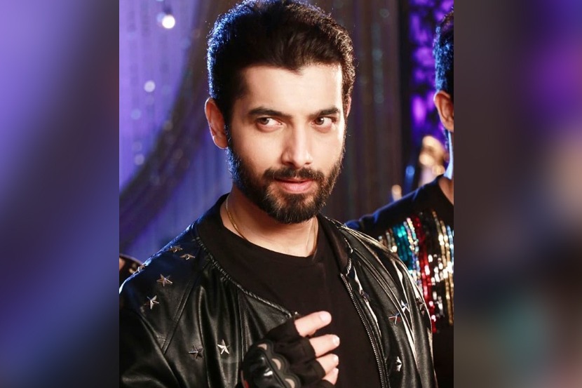 अभिनेता शरद मल्होत्राला करोनाची लागण अभिनेता शरद मल्होत्राला करोनाची लागण