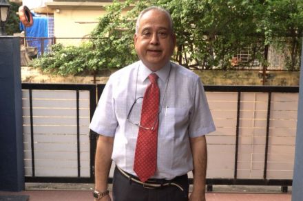 करोना रुग्णांची सेवा करण्यासाठी मृत्यूचाही पराभव करुन परतणारे डॉक्टर जलील पारकर