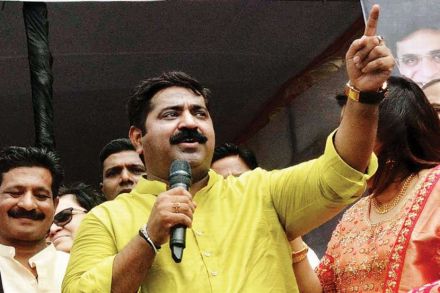 संग्रहित