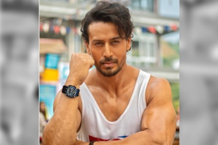 ‘माझ्या चेहऱ्यात बदल जाणवतोय का?’ टायगरनं शेअर केला प्लास्टिक सर्जरी पूर्वीचा लूक