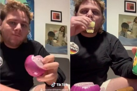 Viral Video : …म्हणून करोना पॉझिटिव्ह आल्यानंतर त्याने कच्चा लसूण आणि कांदे खाल्ले Viral Video : …म्हणून करोना पॉझिटिव्ह आल्यानंतर त्याने कच्चा लसूण आणि कांदे खाल्ले