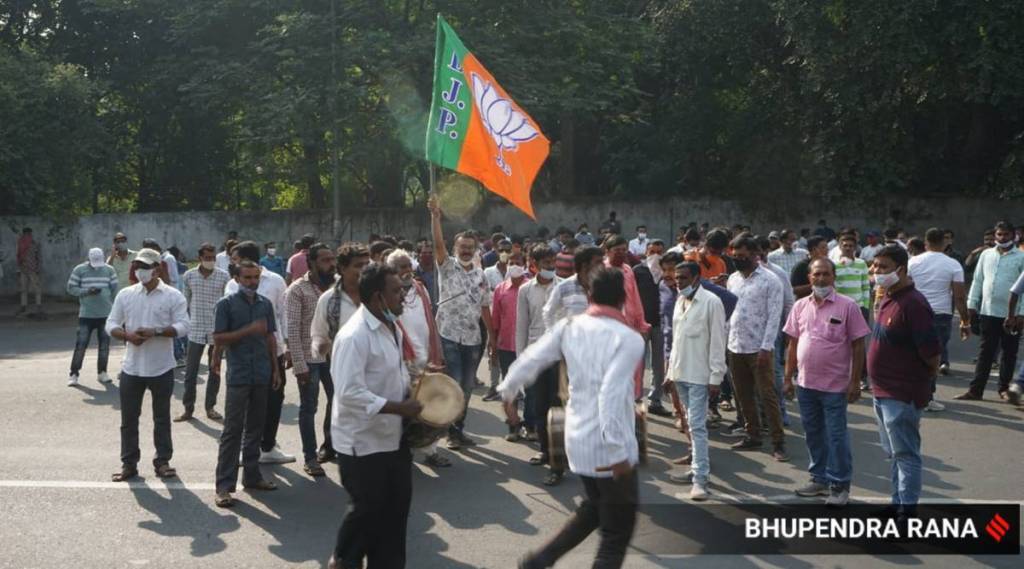 उत्तर प्रदेश, गुजरात पोटनिवडणूक: कोण आघाडीवर, कोण पिछाडीवर जाणून घ्या… उत्तर प्रदेश, गुजरात पोटनिवडणूक: कोण आघाडीवर, कोण पिछाडीवर जाणून घ्या…