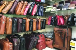 चामडी वस्तूंच्या बाजारपेठेत अर्थअंधार