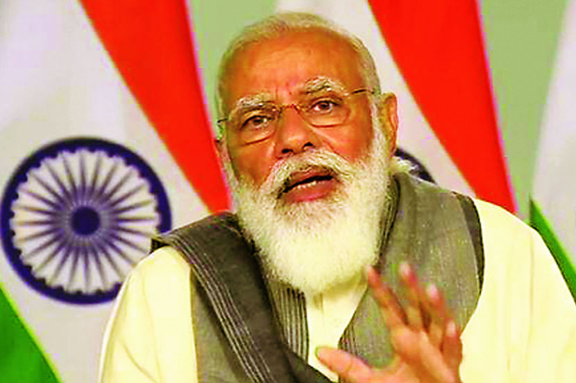 लसीकरण मोहिमेचा शुभारंभ करताना पंतप्रधान नरेंद्र मोदी. 