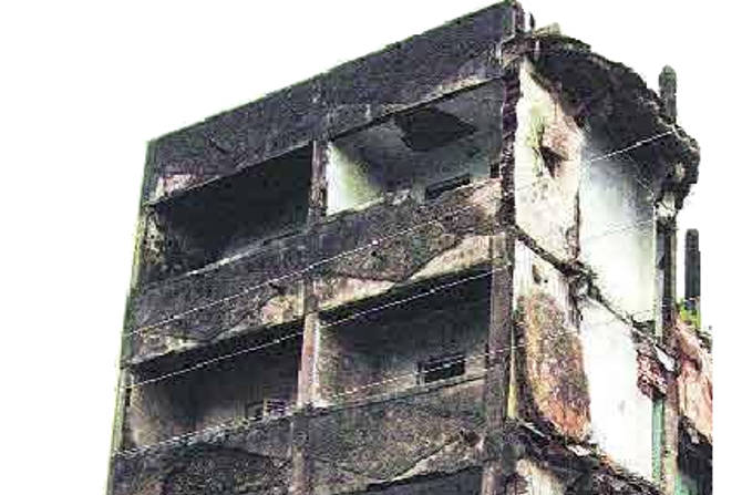 कल्याण-डोंबिवली पालिका हद्दीतील ५५ धोकादायक इमारतींच्या पुनर्विकासाचे बांधकाम आराखडे नगररचना विभागाने मंजूर करण्यास सुरुवात केली आहे.