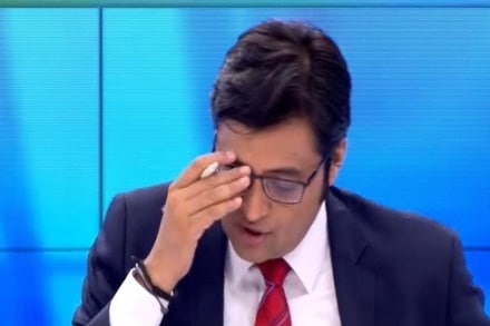 अर्णब गोस्वामी यांची त्यांच्याच शो मध्ये ‘बोलती बंद’; चर्चेसाठी आलेल्या प्रवक्त्याने सुनावलं…