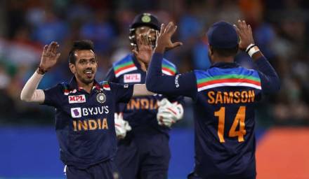 Ind vs Aus : अभ्यास केला जाडेजाचा, प्रश्न आला चहलचा; पहिल्या टी-२० त भारताचा धडाकेबाज विजय Ind vs Aus : अभ्यास केला जाडेजाचा, प्रश्न आला चहलचा; पहिल्या टी-२० त भारताचा धडाकेबाज विजय