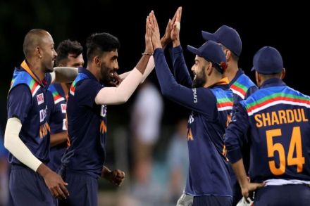 फोन बंद करा, संघ म्हणून एकत्र या आणि पुढचा विचार करा ! मोहम्मद कैफचा भारतीय संघाला सल्ला