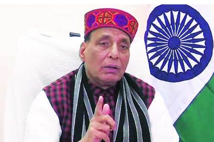 शेतकऱ्यांची जमीन कोणी बळकावू शकत नाही!