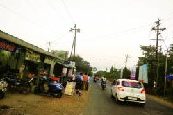 पालघर-माहीम रस्त्यालगत अतिक्रमणांची कोंडी