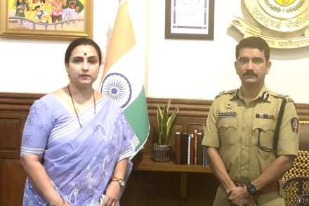 भाजपाच्या चित्रा वाघ यांनी घेतली विश्वास नांगरे पाटील यांची भेट; केली महत्त्वाची मागणी भाजपाच्या चित्रा वाघ यांनी घेतली विश्वास नांगरे पाटील यांची भेट; केली महत्त्वाची मागणी