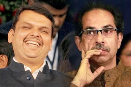 आपल्याच आमदारांना घाबरणारं हे पहिलंच सरकार – देवेंद्र फडणवीस आपल्याच आमदारांना घाबरणारं हे पहिलंच सरकार – देवेंद्र फडणवीस