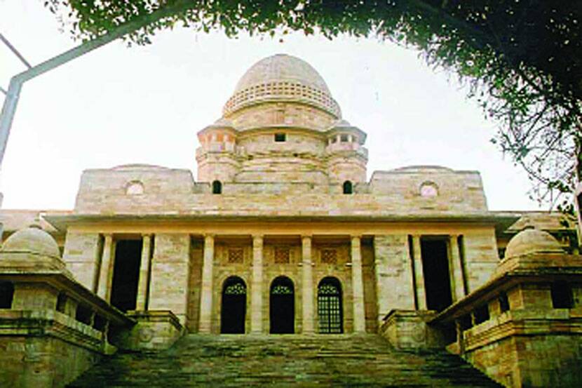राज्यपालांना प्रतिवादी म्हणून वगळण्याचे आदेश