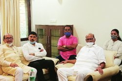 साहित्य संमेलनासाठी पवारांना ‘छोटे’ करू नका!
