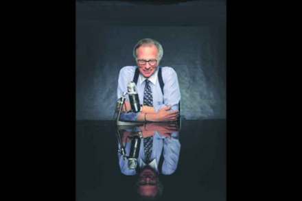 लॅरी किंग ‘अलाइव्ह’!