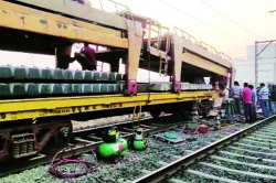 बदलापुरात पाच तास रेल्वेचा खोळंबा