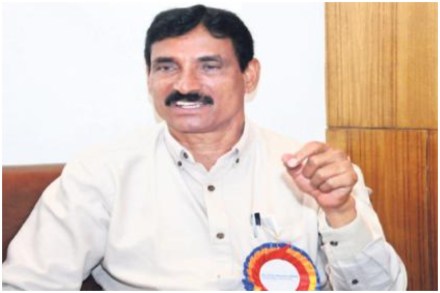 Gram Panchayat Results : हिवरे बाजारमध्ये पोपटराव पवार विजयी