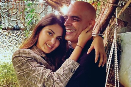 जामीन मिळाल्यानंतर रियाची पार्टीला हजेरी; मित्राने शेअर केला फोटो