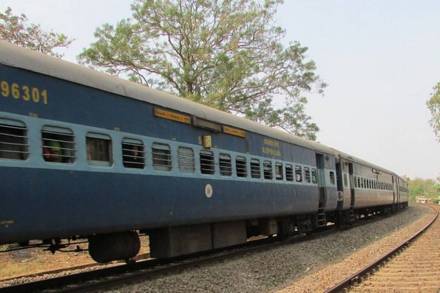 IRCTC New Website: एका मिनिटात बूक होणार 10,000 तिकीटं; एकाच वेळी 5 लाख युजर्स करु शकणार Login