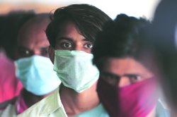 ठाण्यात मुखपट्टीविना फिरणारे मोकाट