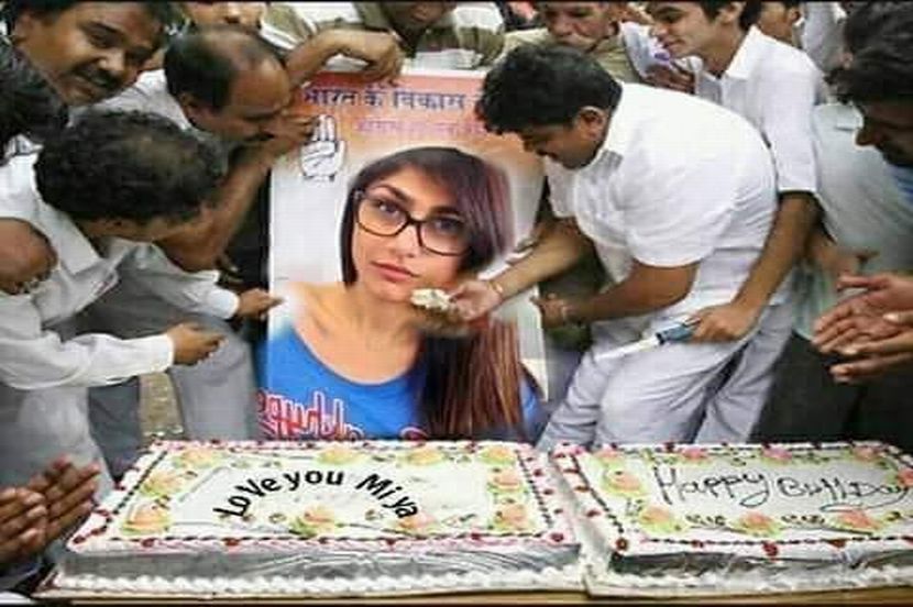 मिया खलिफाच्या पोस्टरला केक भरवतायेत काँग्रेसचे कार्यकर्ते? जाणून घ्या व्हायरल फोटोमागचं सत्य